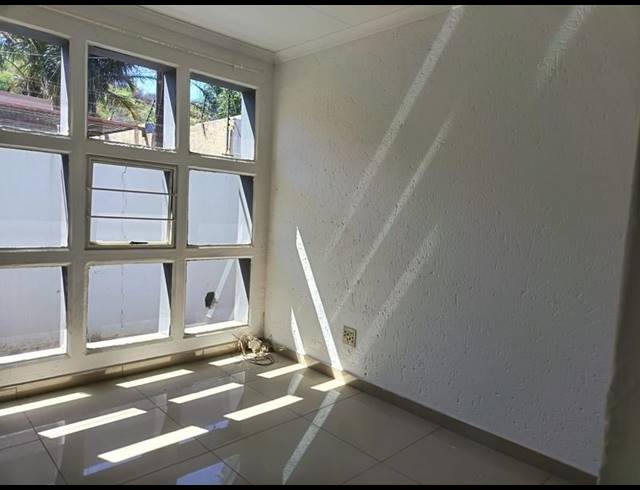 1 BEDROOM PROPERTY TO RENT IN BASSONIA